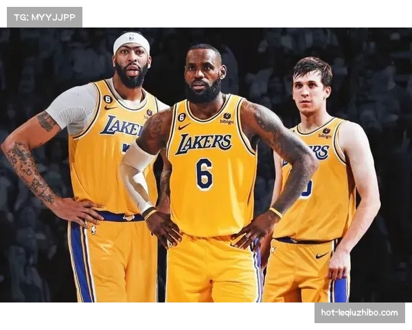 凯尔特人怀特布朗豪瑟克塔组合，常规赛末段阵容测试